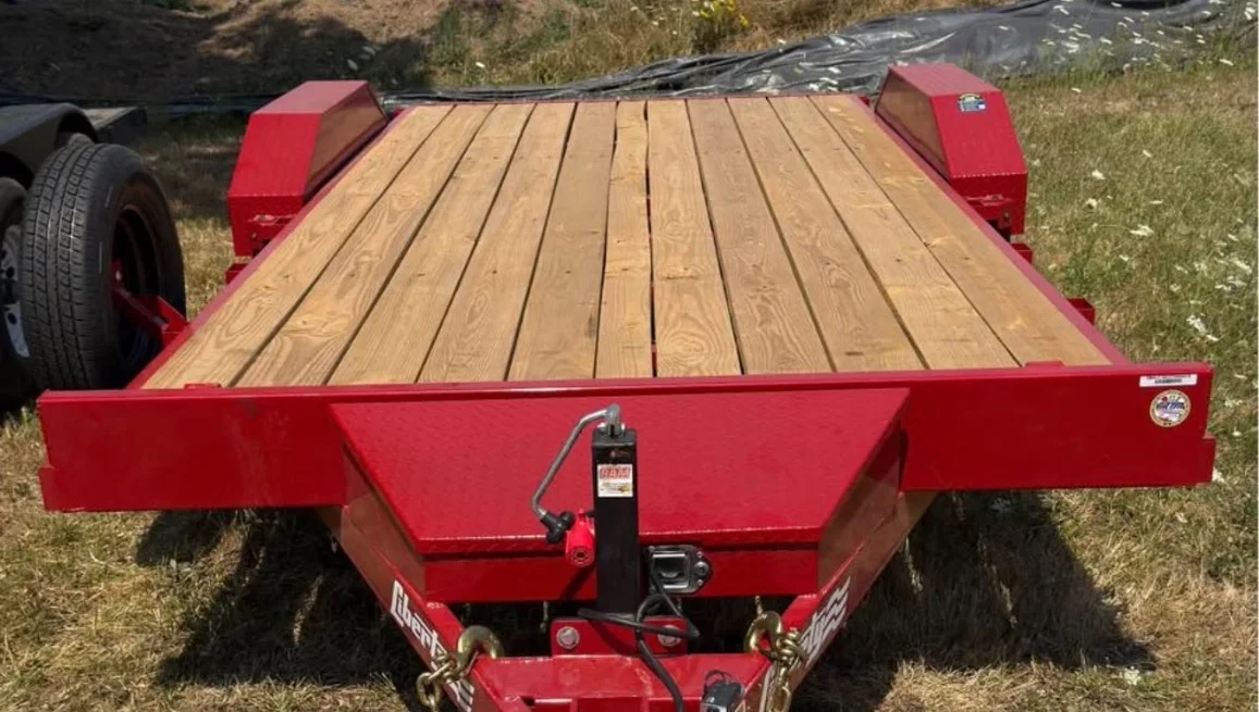 7×18 car hauler — rear deck and coupler